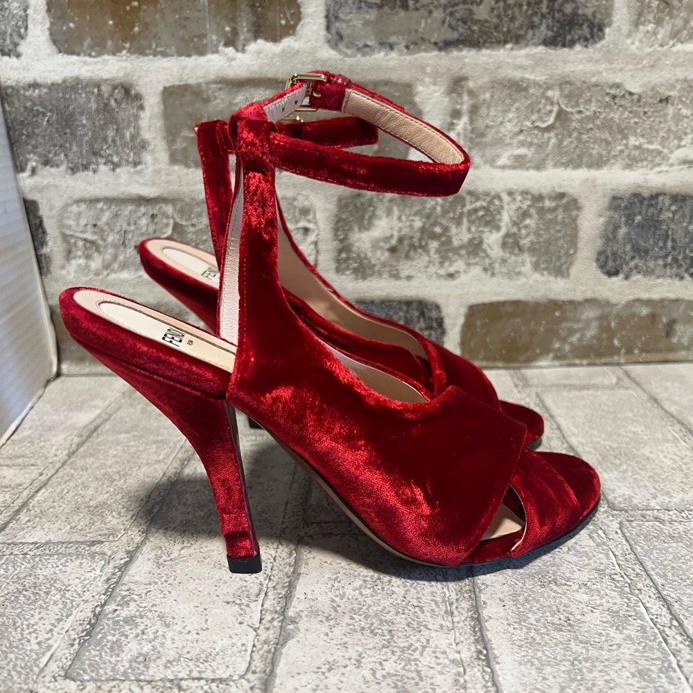 Fendi Red Velvet Crisscross Open Toe Ankle-Strap Sandals size 36.5- 6